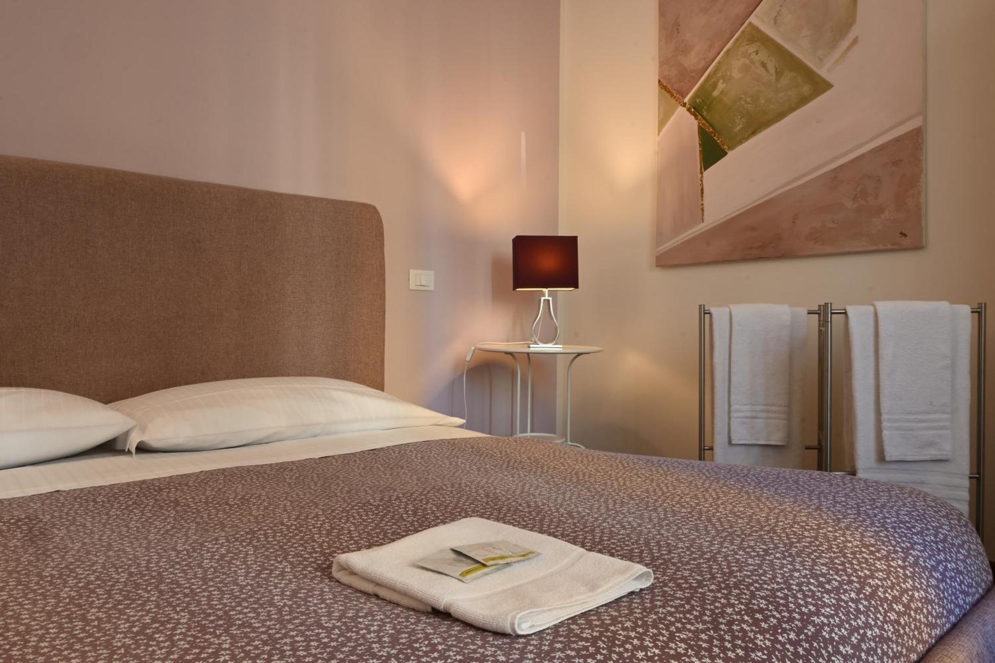 Dimora Montecchi Hotel Verona Exterior photo