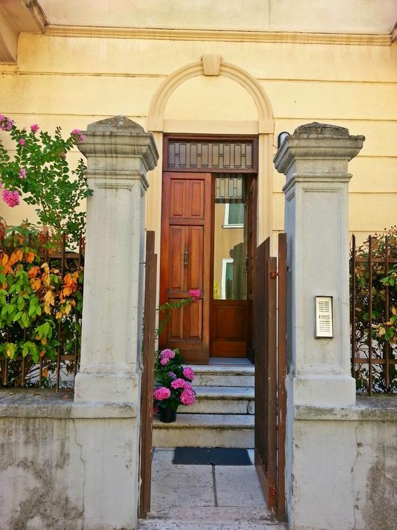 Dimora Montecchi Hotel Verona Exterior photo
